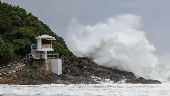Typhoon Ragasa Disrupts Hong Kong and China
